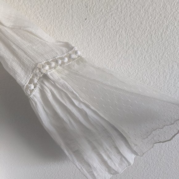 Cold Shoulder Flowy Dress - Picture 3 of 7